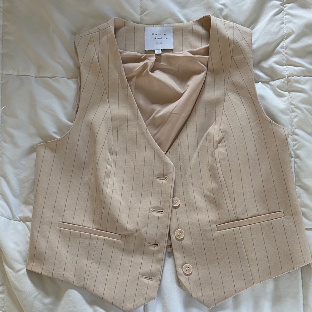 Women’s cream and striped vest size 8